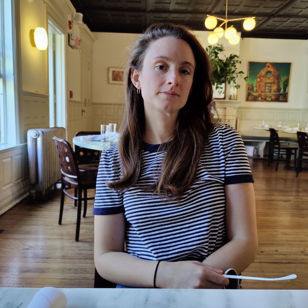 Meet your Posher, Leila